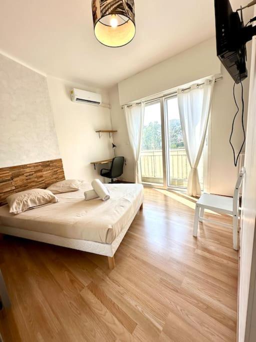 Appartement Avec 4 Chambres Doubles - Proche De La Mer, Des Transports Et De La Promenade Des Anglais ニース エクステリア 写真