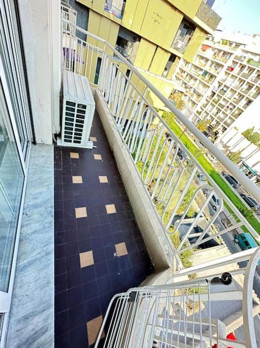 Appartement Avec 4 Chambres Doubles - Proche De La Mer, Des Transports Et De La Promenade Des Anglais ニース エクステリア 写真