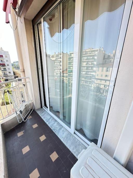 Appartement Avec 4 Chambres Doubles - Proche De La Mer, Des Transports Et De La Promenade Des Anglais ニース エクステリア 写真